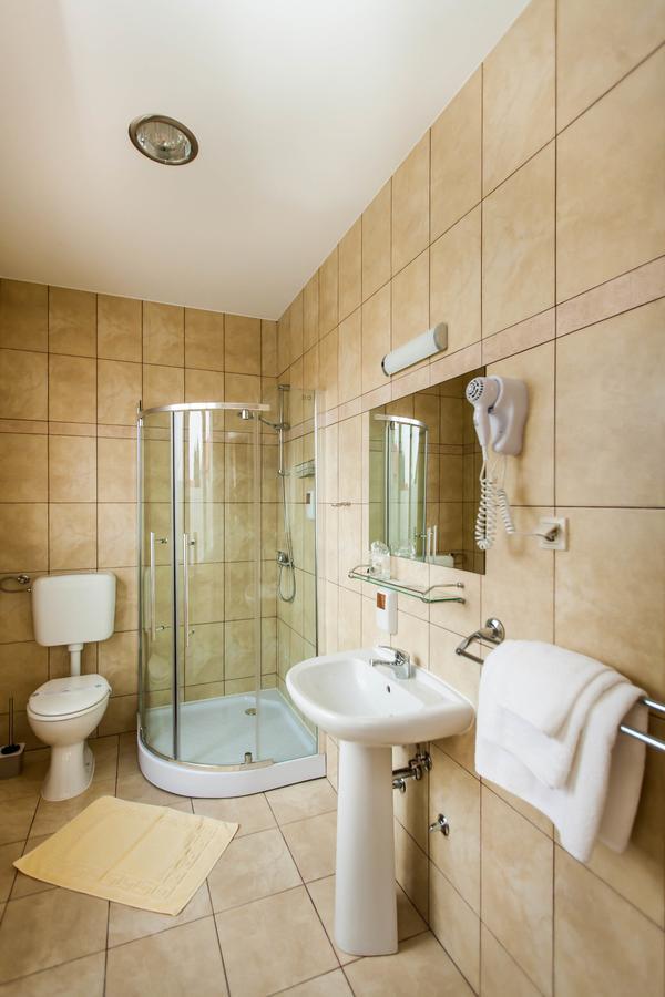 Hotel Petrijevci 比佐瓦茨 客房 照片